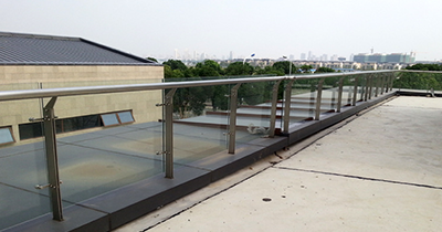 楼梯立柱的设计必要考虑因素有哪些？