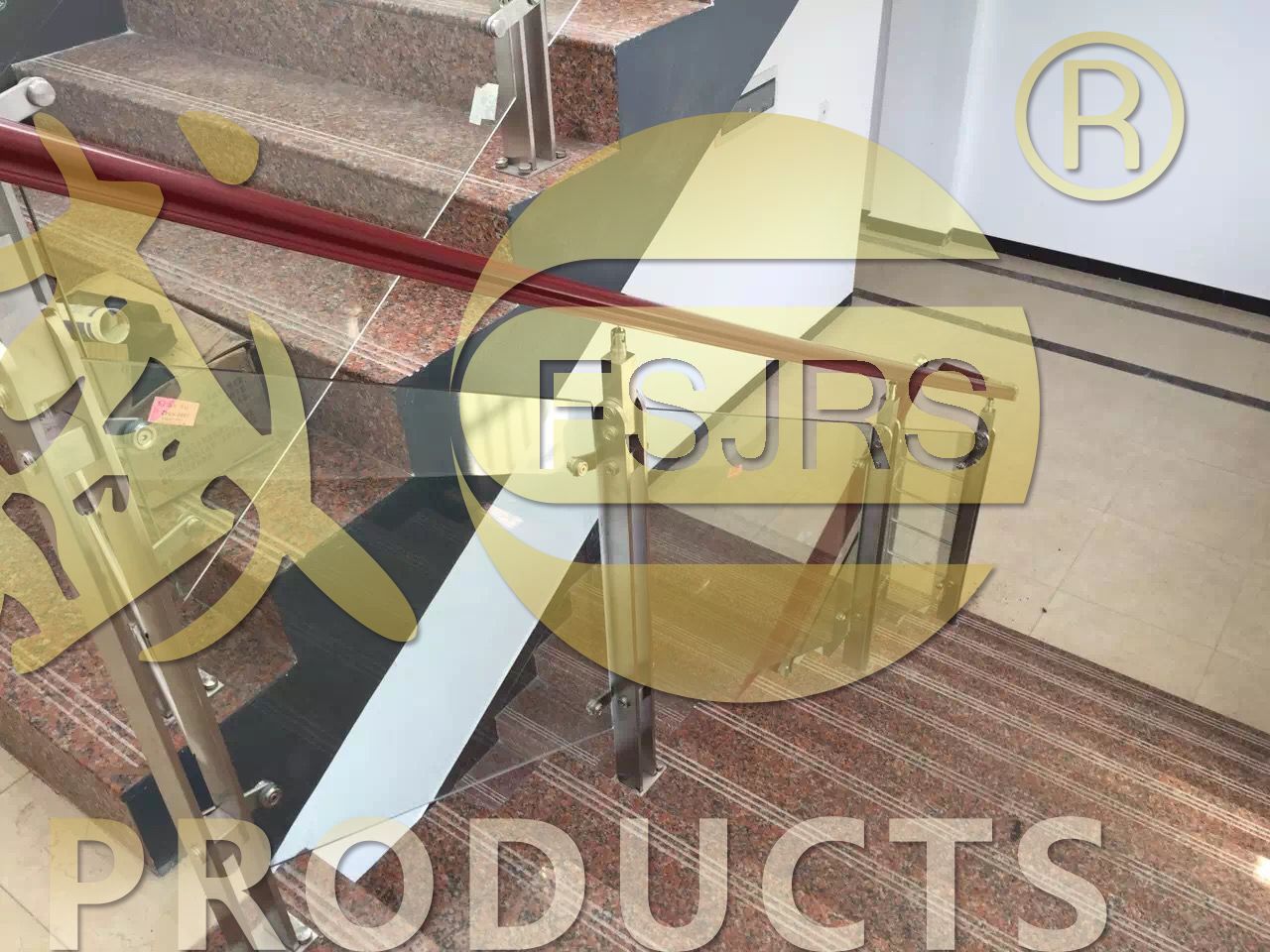 不锈钢栏杆立柱定制优点有哪些？